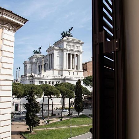 The Best Rent - Apartment With A View On Altare Della Patria โรม ภายนอก รูปภาพ