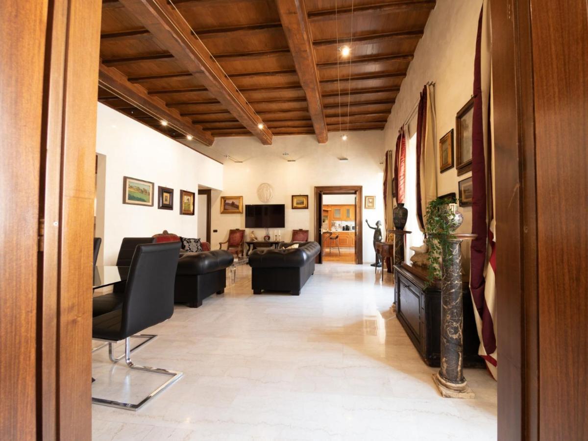 The Best Rent - Apartment With A View On Altare Della Patria โรม ภายนอก รูปภาพ